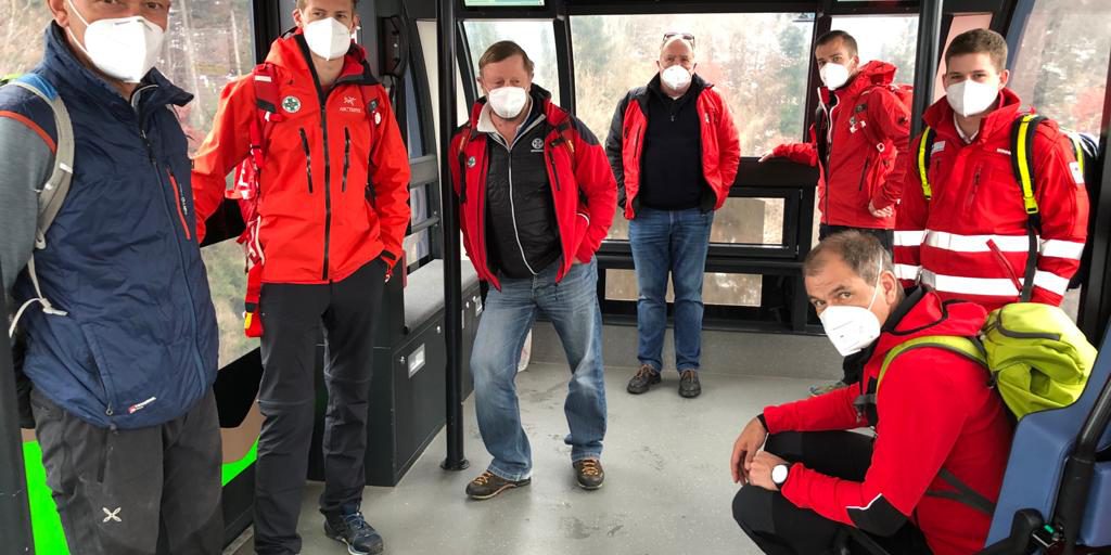 745f2b4a-7d26-47e6-9847-b2f144121534