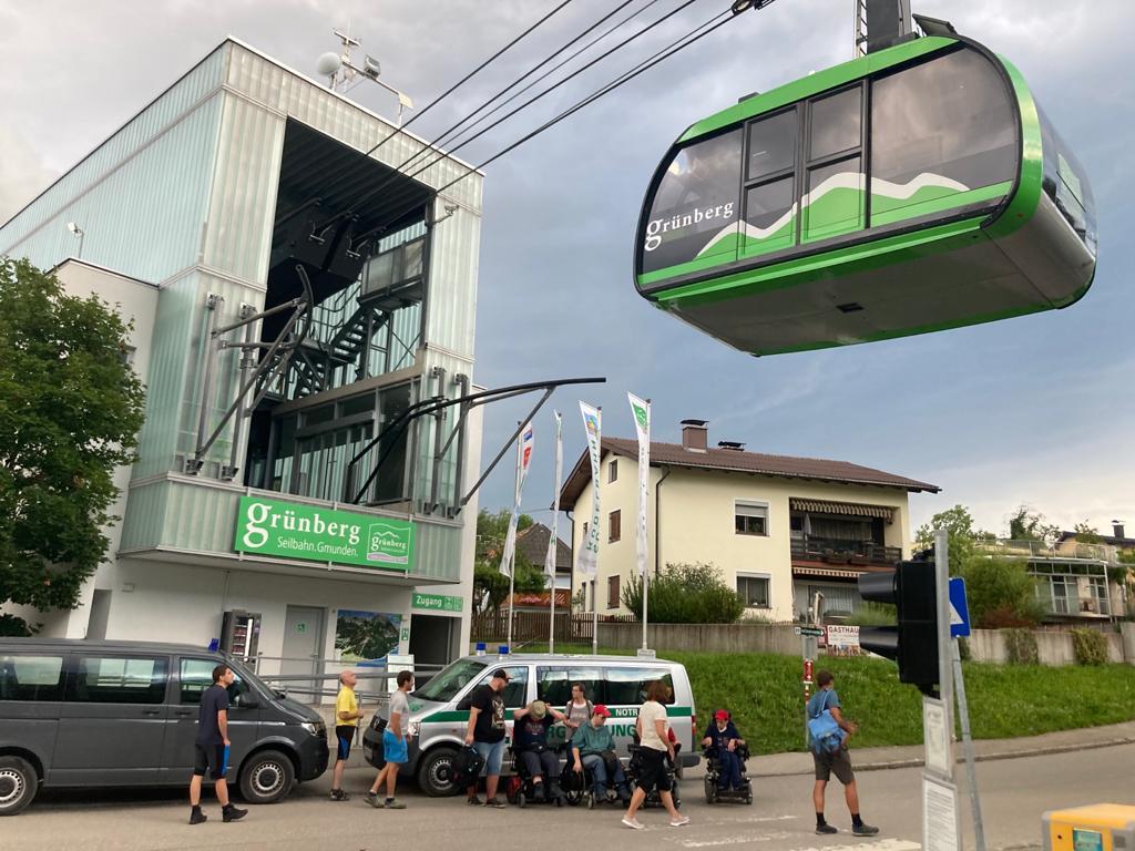 f69abbb9-4fed-4d85-8d35-6835c8aa9628