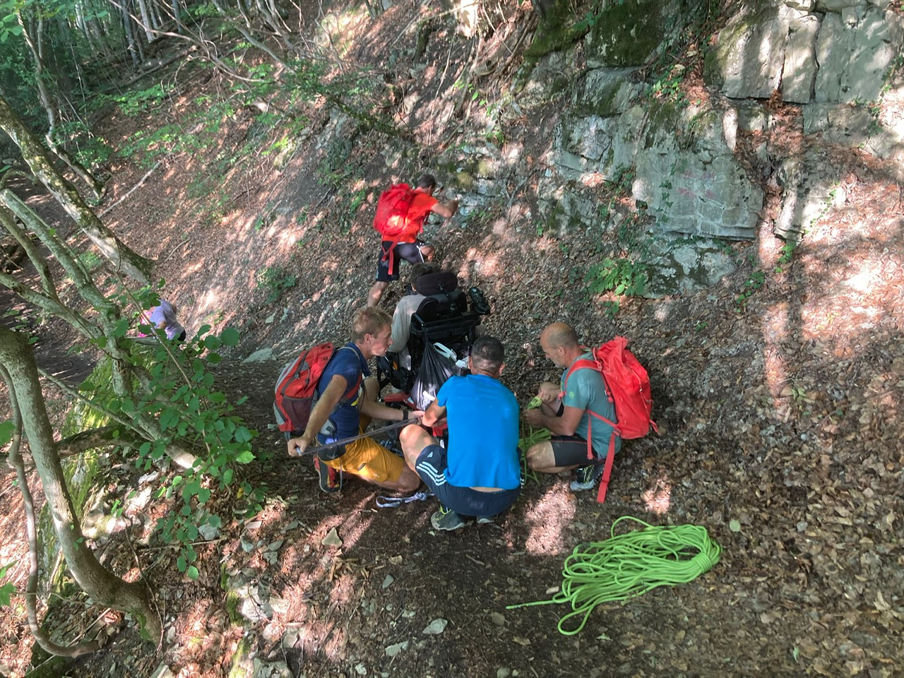 a343d6e9-a894-4450-8f17-b42993f6a6db